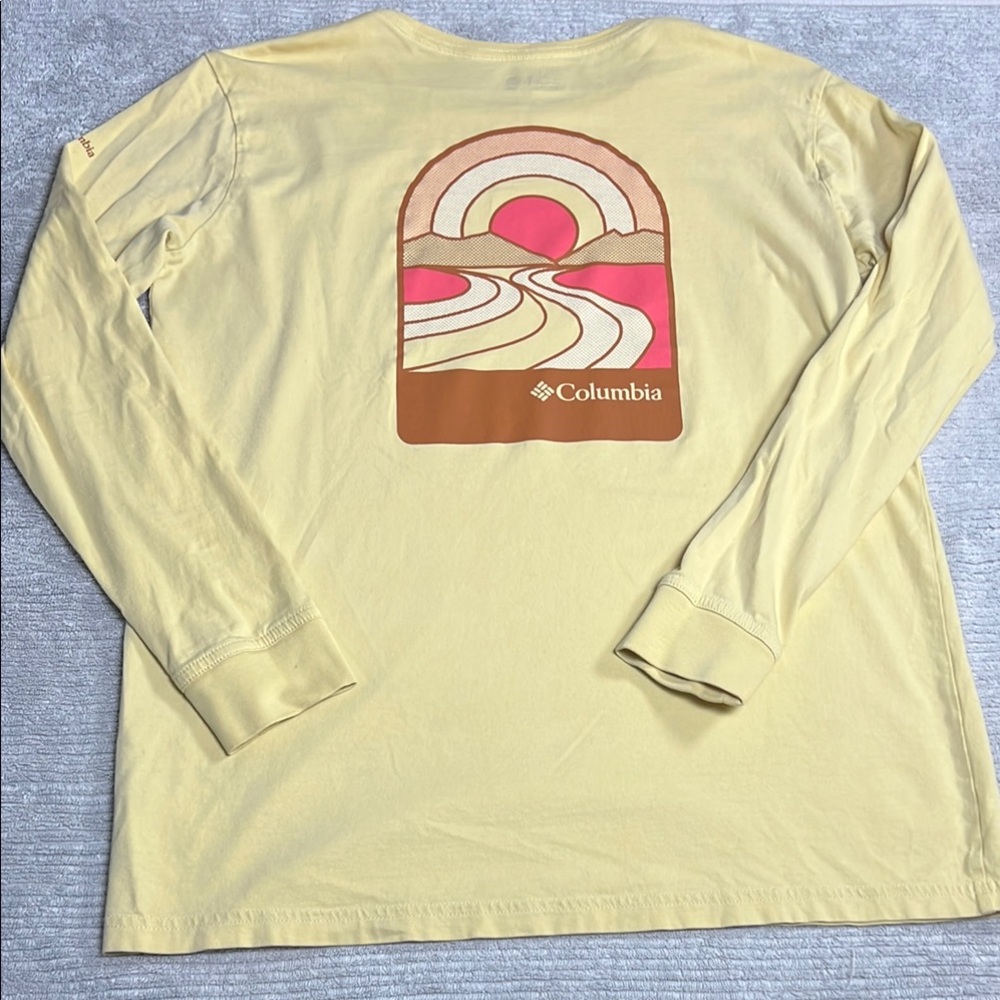 Columbia Yellow Long Sleeve Tee sizeM.                         order118